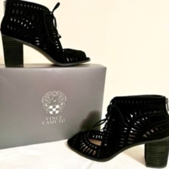 12M Vince Camuto Suede peep toe black shoe bootie - Picture 1 of 13